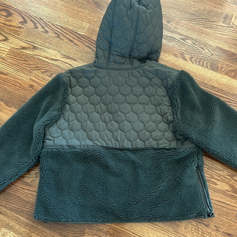 Veronica Beard Leo High Pile fleece Size L - Picture 4 of 6